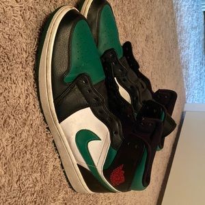 Nike Air Jordan 1 Mid Pine Green